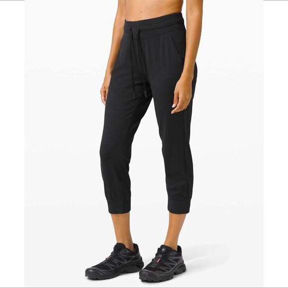lululemon athletica Pants - Lululemon Ready to Rulu jogger crop pants black knit drawstring athletic women 6